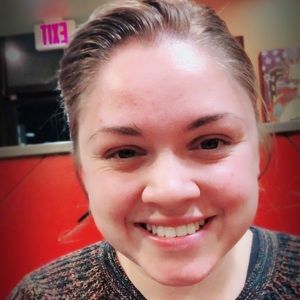 Meet your Posher, Danae